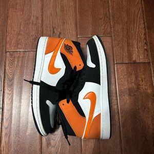 Jordan 1 Mid Shattered Backboards